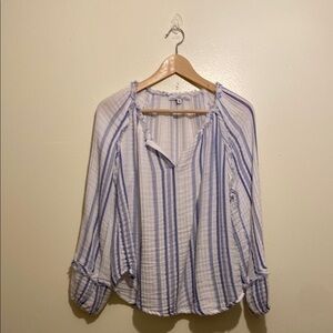 RED HAUTE Elegant Blue Blouse with Soft Fabric and Stylish Design. Size M